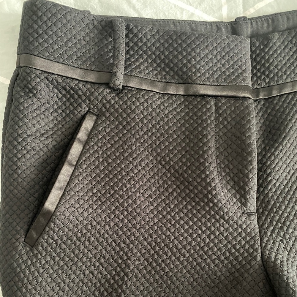 LOFT Marisa black textured tapered pants sz 6 - Picture 2 of 5